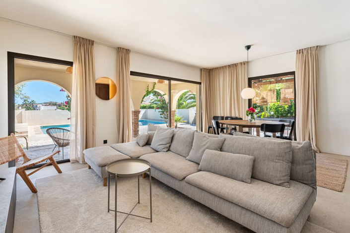 Image No.2-3 Bed Villa for sale