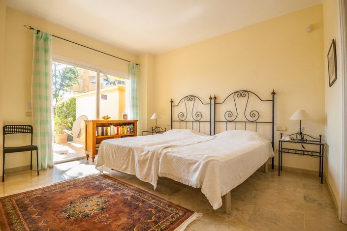 Image No.8-2 Bed Apartment for sale