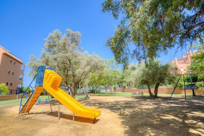 playground (2)