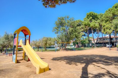 playground (1)