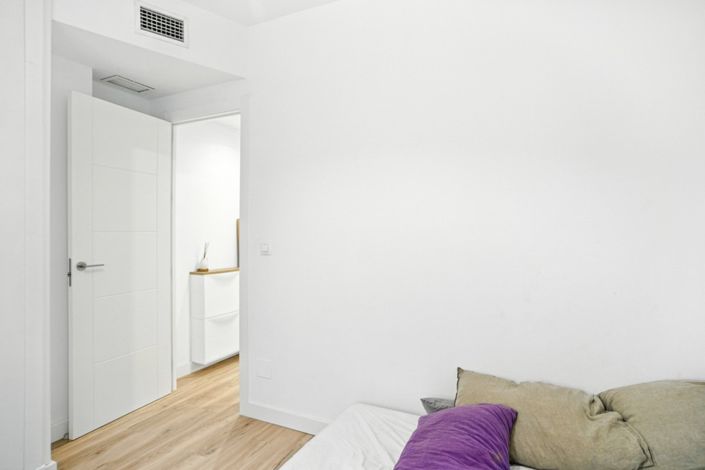 Image No.9-2 Bed Apartment for sale