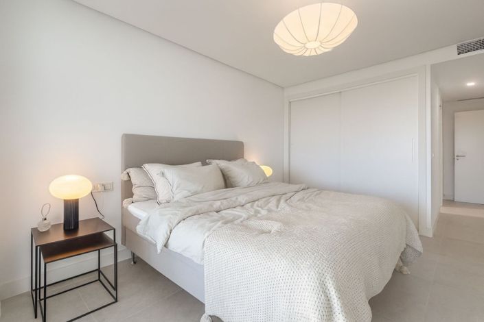 Image No.13-4 Bed Apartment for sale