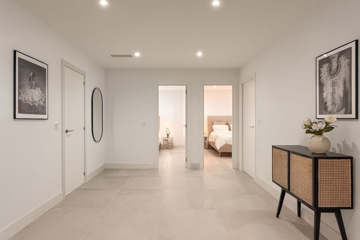 Image No.17-4 Bed Apartment for sale