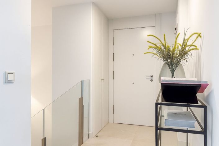 Image No.18-4 Bed Apartment for sale