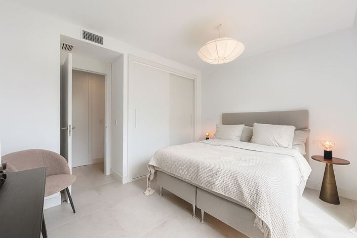 Image No.4-4 Bed Apartment for sale