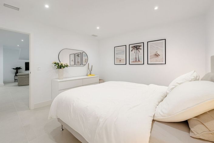 Image No.8-4 Bed Apartment for sale