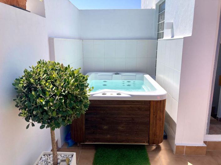 Image No.3-3 Bed Property for sale