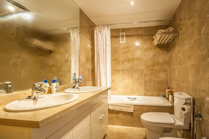 Image No.16-3 Bed Apartment for sale