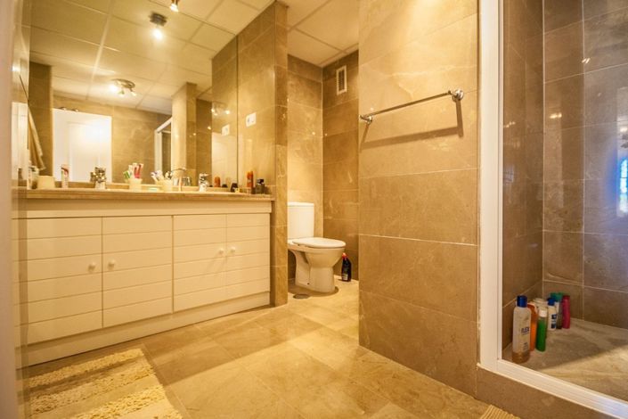 Image No.19-3 Bed Apartment for sale