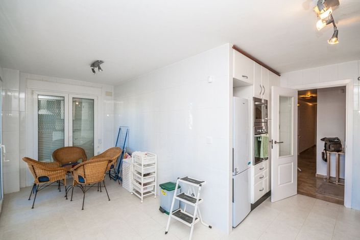 Image No.8-3 Bed Apartment for sale