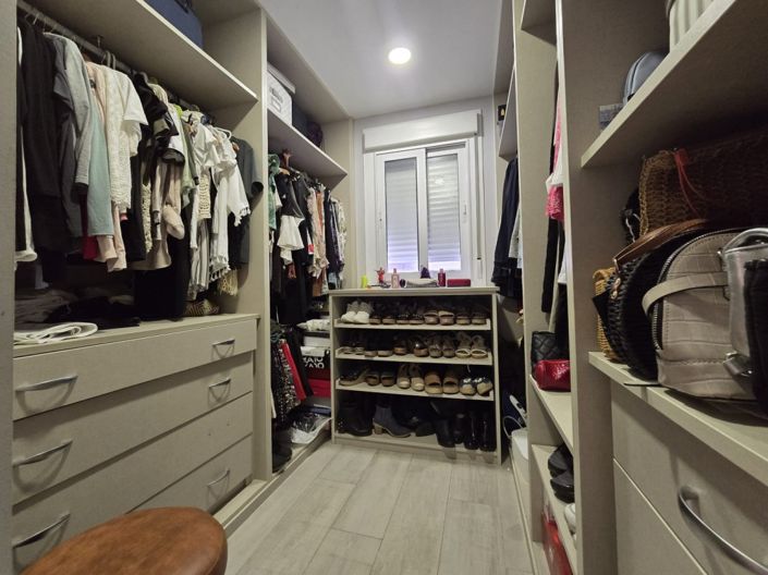 Image No.5-2 Bed Property for sale