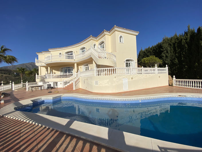 Image No.2-5 Bed Villa for sale
