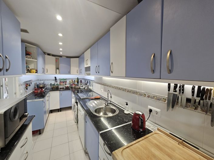 Image No.5-3 Bed Property for sale