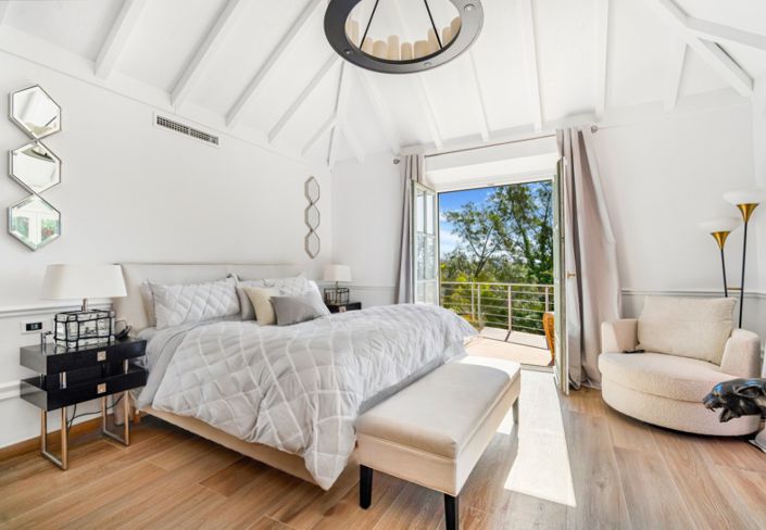 Image No.11-6 Bed Villa for sale