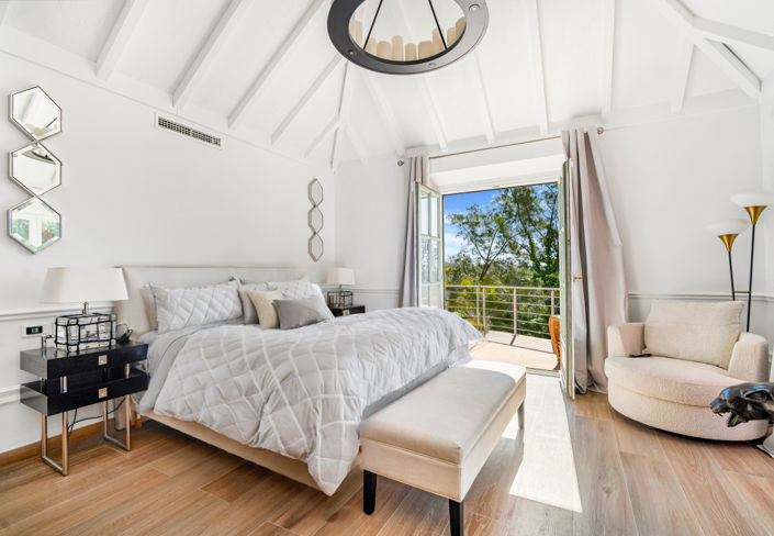 Image No.11-6 Bed Villa for sale