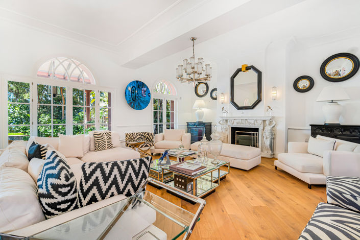 Image No.2-6 Bed Villa for sale