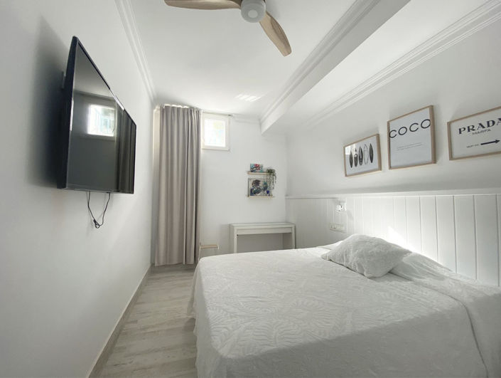 Image No.20-13 Bed Villa for sale