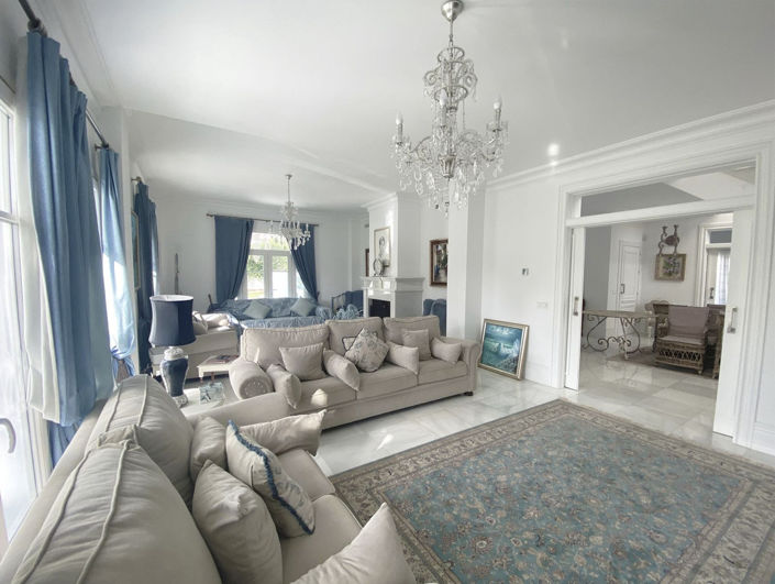 Image No.3-13 Bed Villa for sale