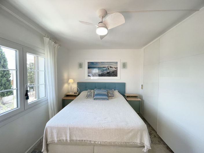 Image No.9-2 Bed Townhouse for sale