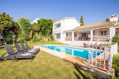Villa de 5 chambres à vendre à Benahavis