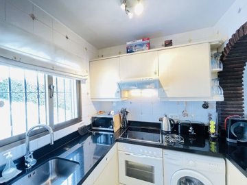 kitchen (2)