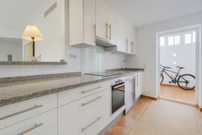 Image No.20-3 Bed Apartment for sale