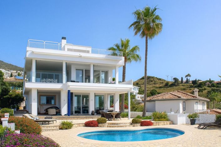 Image No.1-4 Bed Villa for sale