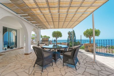 dining outdoor