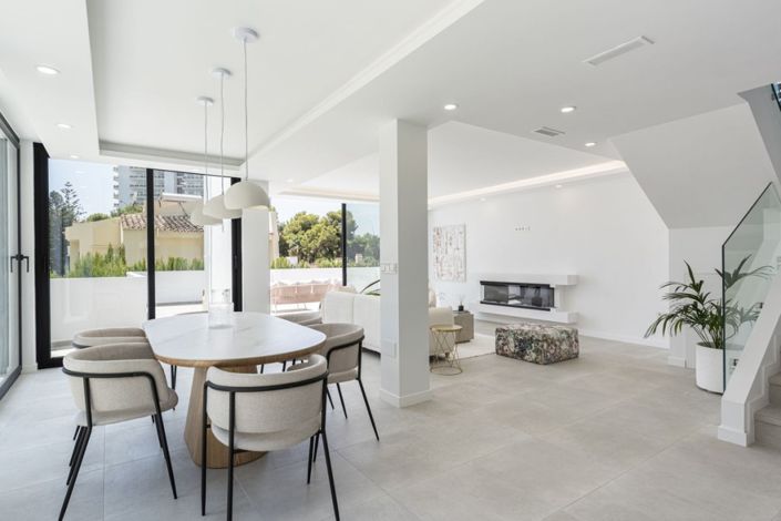 Image No.10-3 Bed Villa for sale