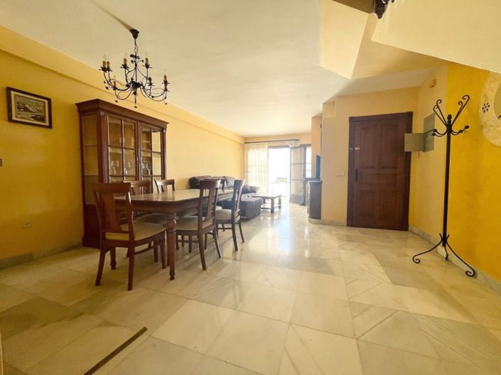 Image No.4-3 Bed Property for sale