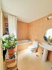 bathroom (2)