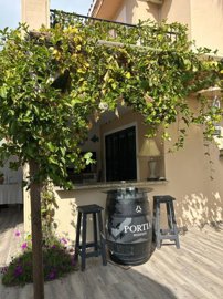 outside (4)
