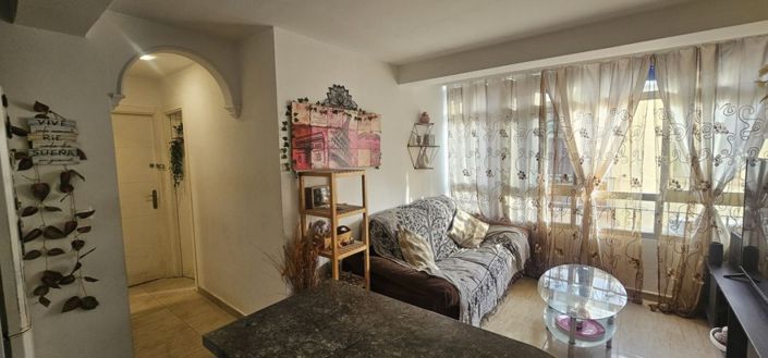 Image No.1-4 Bed Apartment for sale