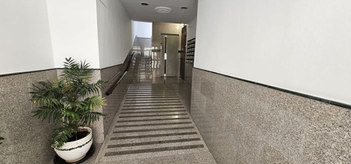 Image No.10-4 Bed Apartment for sale