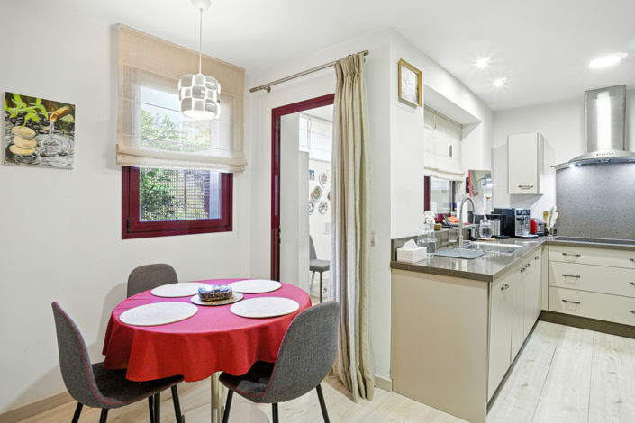 Image No.12-3 Bed Townhouse for sale