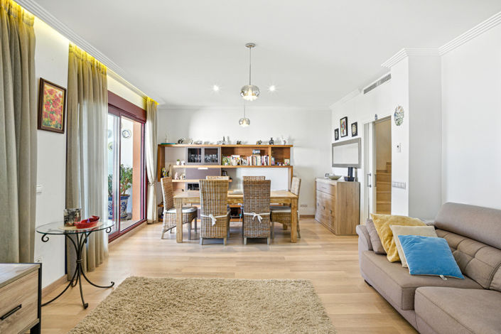 Image No.18-3 Bed Townhouse for sale