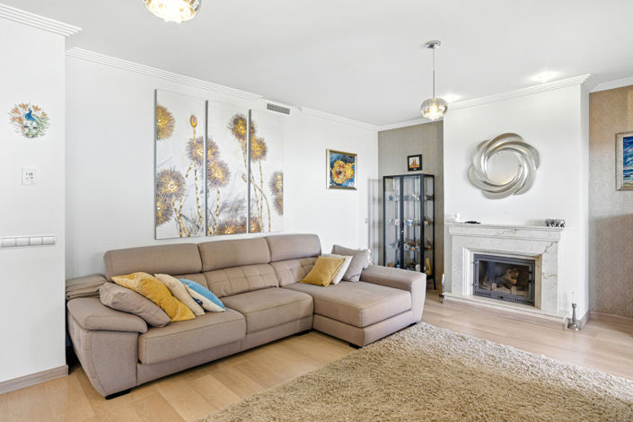 Image No.8-3 Bed Townhouse for sale