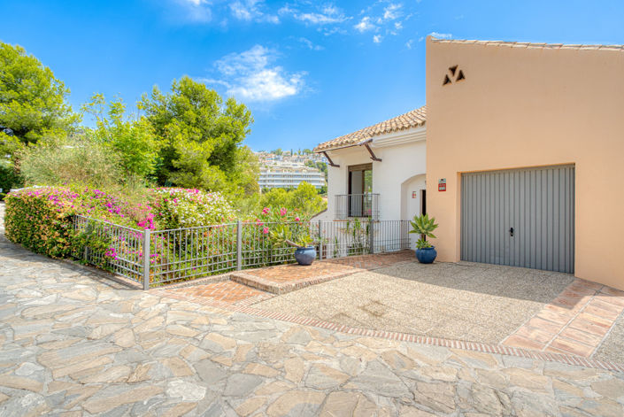 Image No.20-3 Bed Townhouse for sale