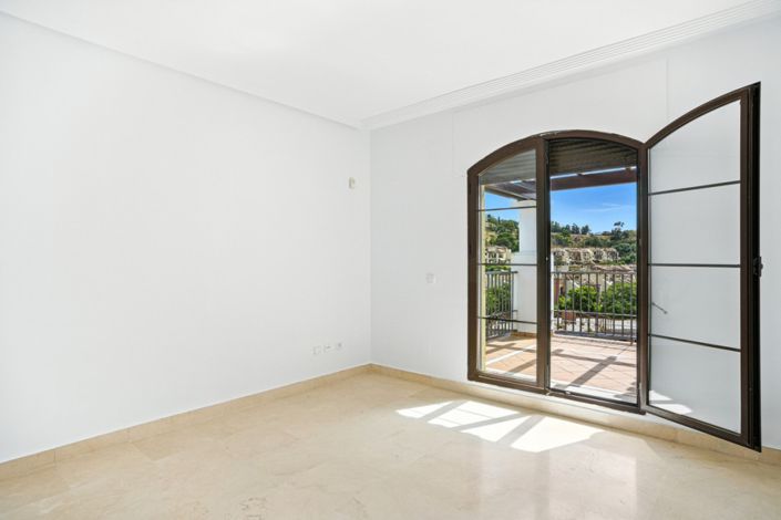 Image No.6-Maison de ville de 3 chambres à vendre à Benahavis