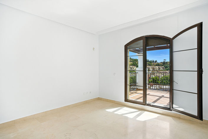 Image No.6-3 Bed Townhouse for sale