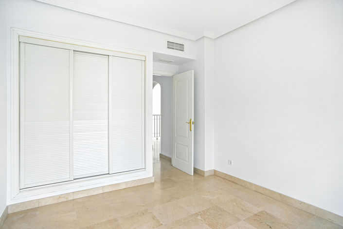 Image No.9-3 Bed Townhouse for sale