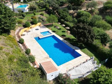 Pool area_7