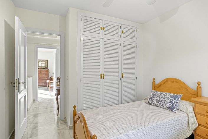 Image No.10-3 Bed Townhouse for sale