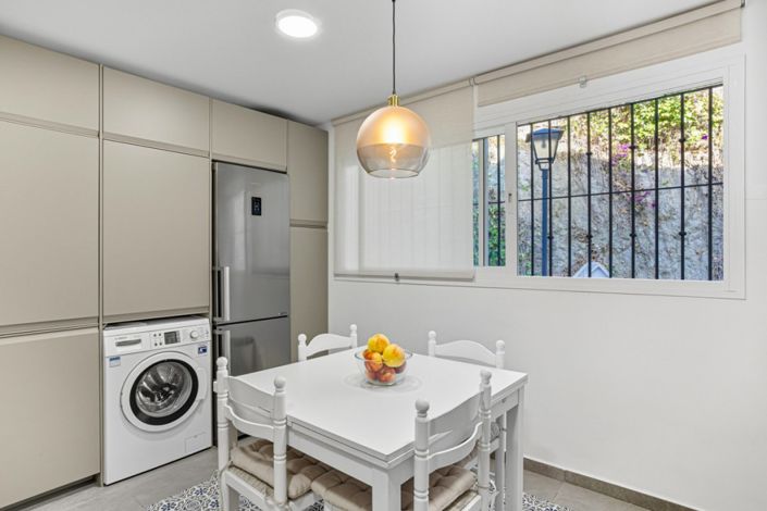 Image No.19-3 Bed Townhouse for sale