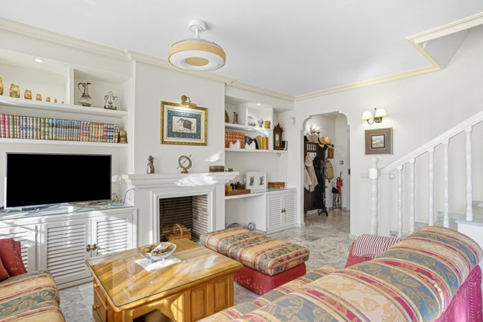 Image No.20-3 Bed Townhouse for sale