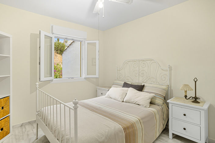 Image No.5-3 Bed Townhouse for sale