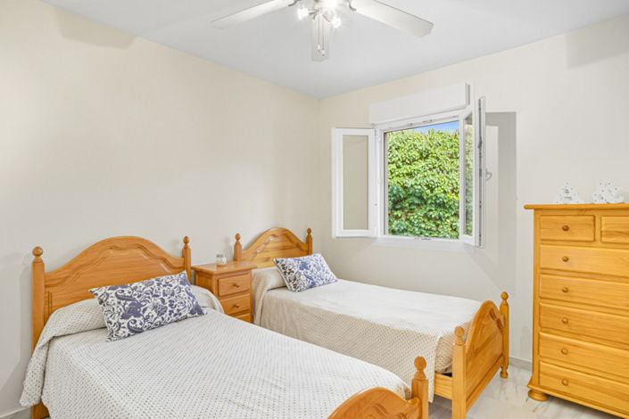 Image No.6-3 Bed Townhouse for sale