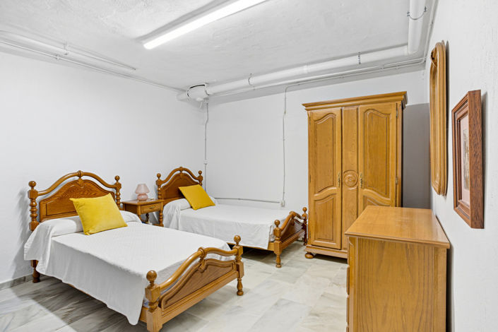 Image No.9-3 Bed Townhouse for sale