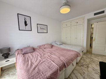 bedroom (1)