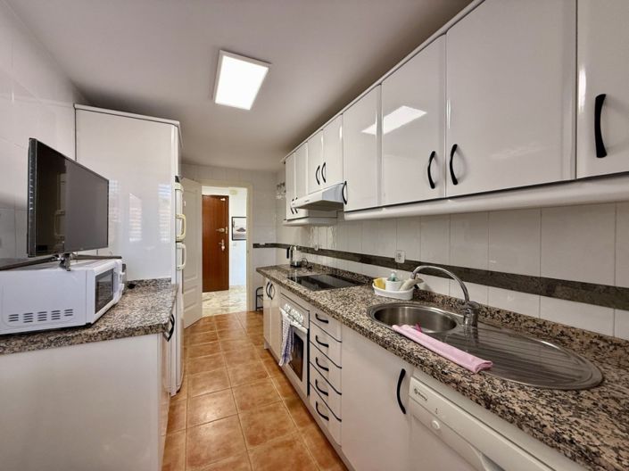 Image No.9-2 Bed Apartment for sale